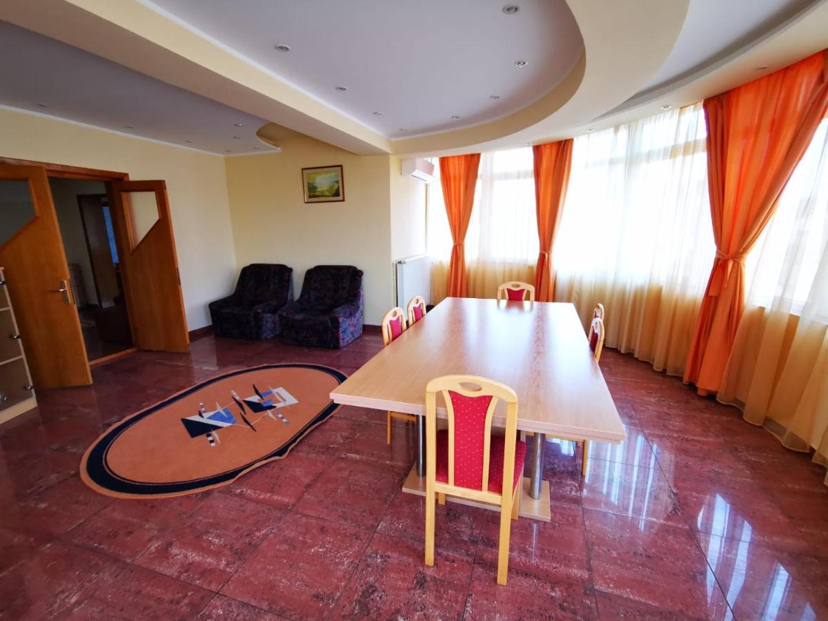 אפורי נורד Apartamente Vila Arcadia מראה חיצוני תמונה